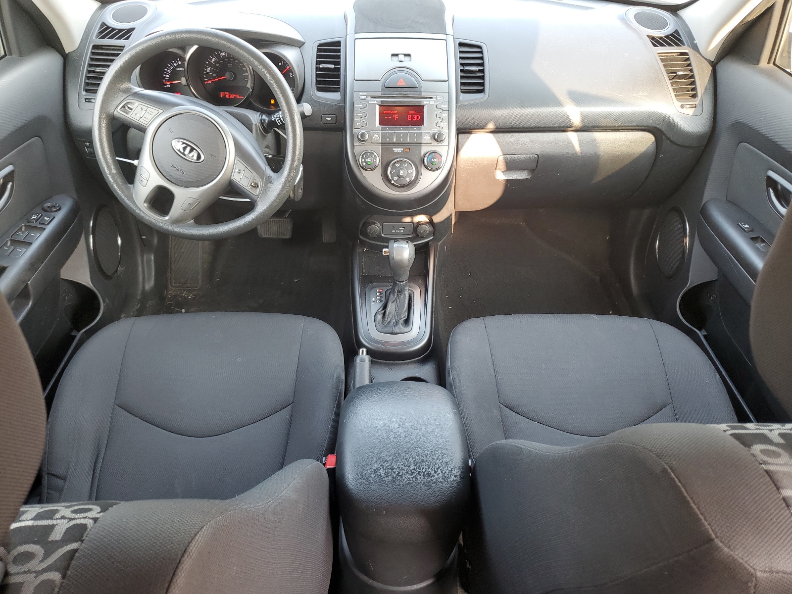 KNDJT2A23B7279137 2011 Kia Soul +