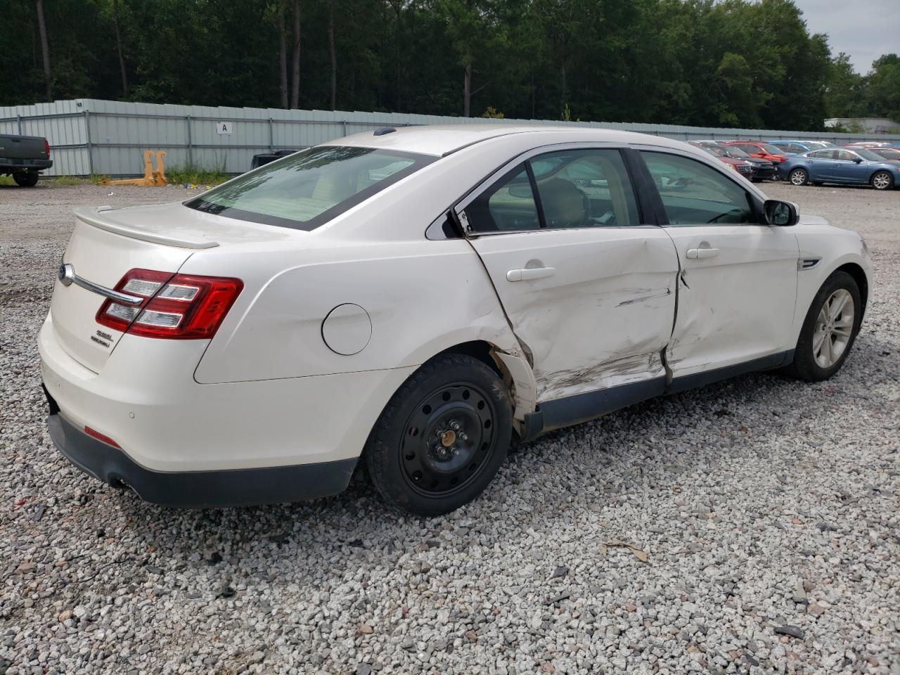 1FAHP2E87FG186571 2015 Ford Taurus Sel