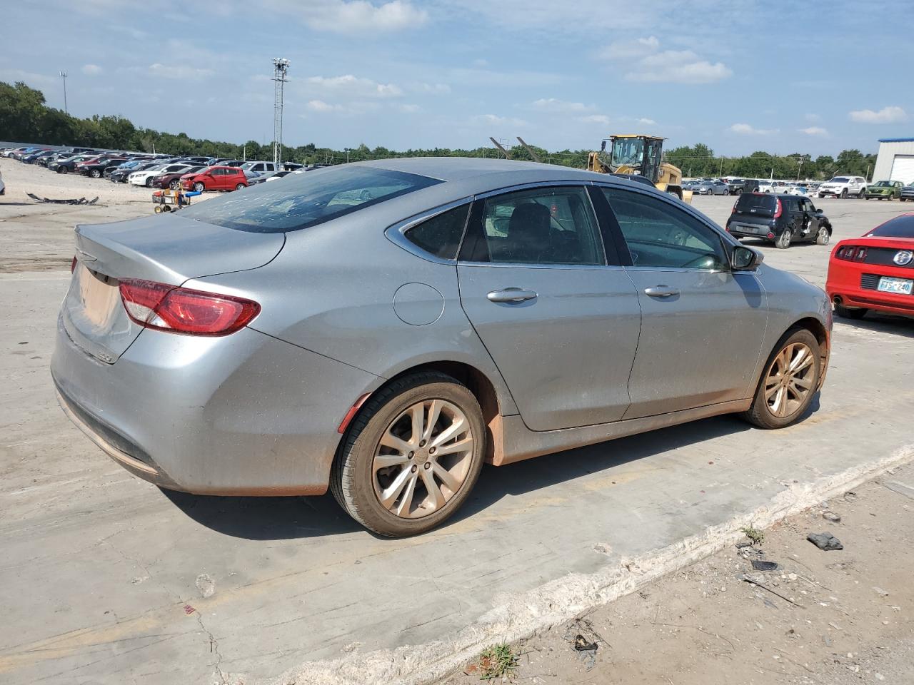 2015 Chrysler 200 - Image 3