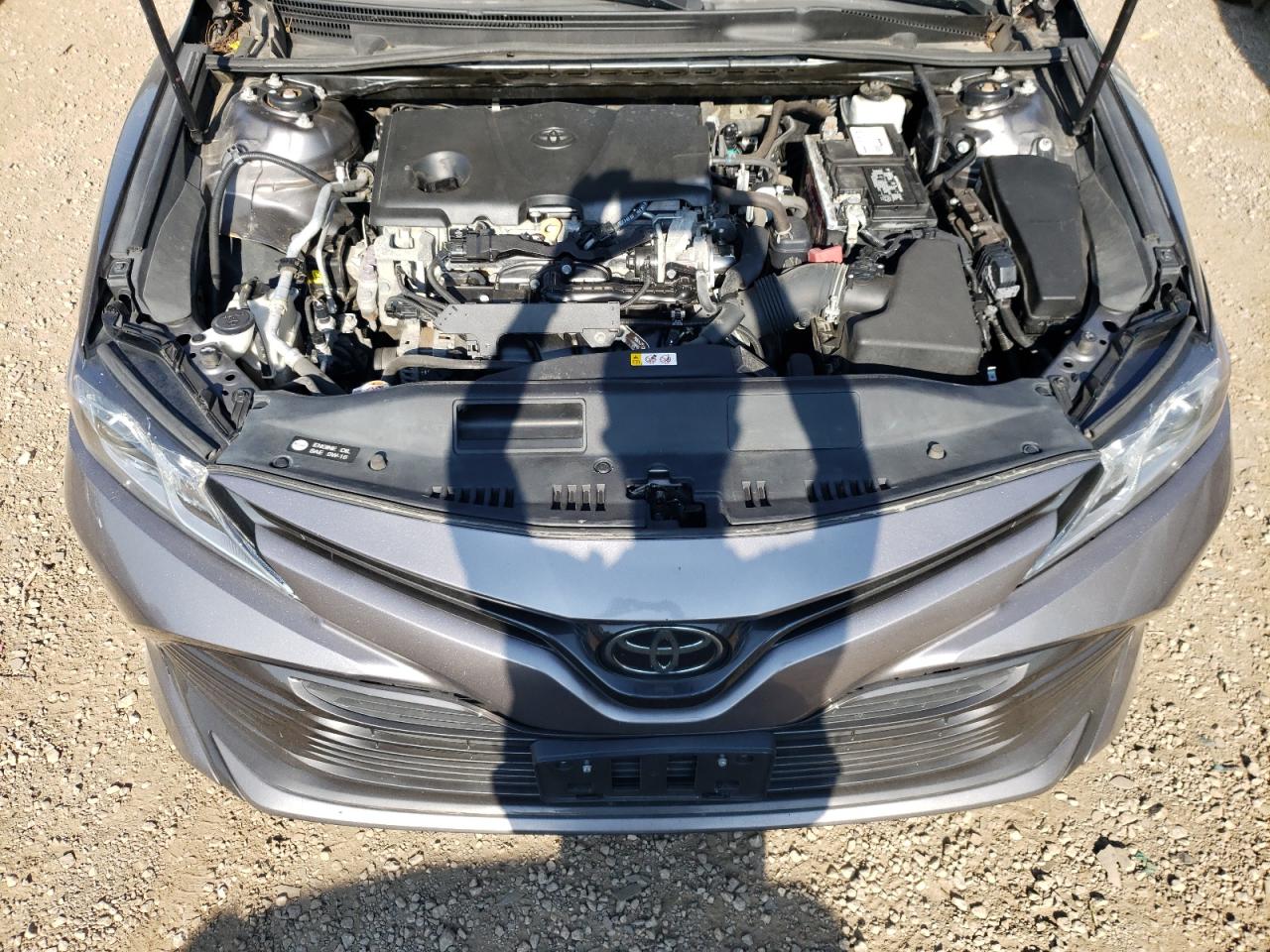 4T1B11HK9JU674879 2018 Toyota Camry L