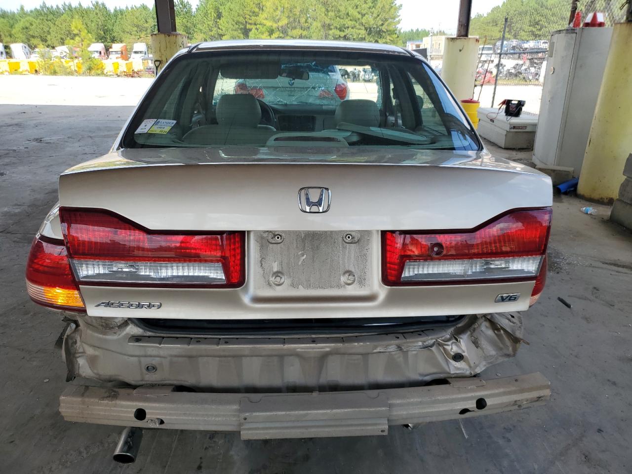 1HGCG16552A044379 2002 Honda Accord Ex