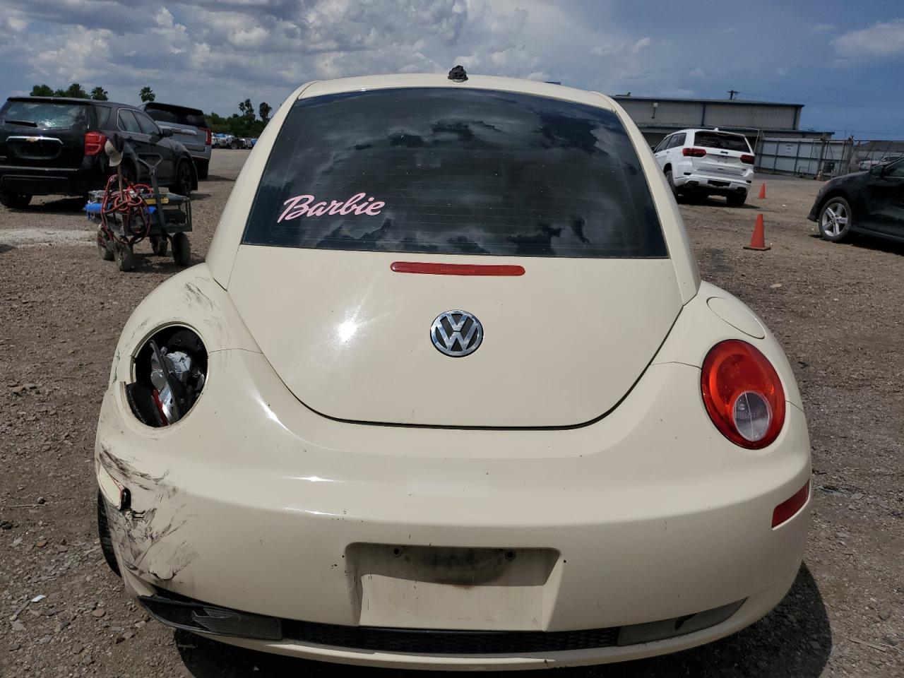 2006 Volkswagen New Beetle 2.5L Option Package 2 VIN: 3VWSW31C56M420499 Lot: 68893924