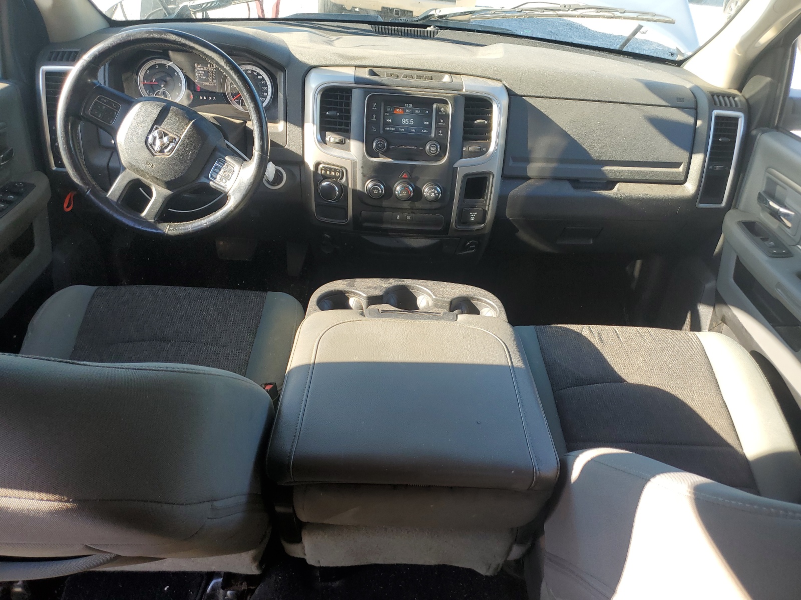 1C6RR6GT8FS721915 2015 Ram 1500 Slt