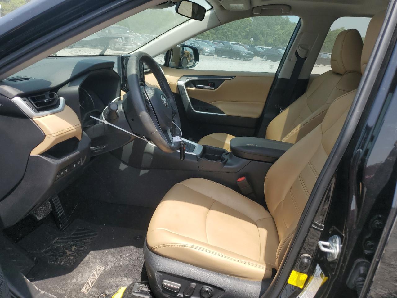 2021 Toyota Rav4 Xle Premium VIN: 4T3B6RFV1MU017163 Lot: 65470834