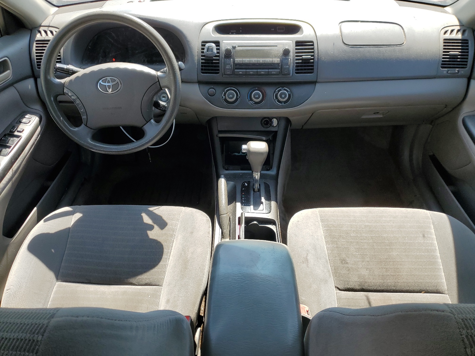 4T1BE32K35U026498 2005 Toyota Camry Le