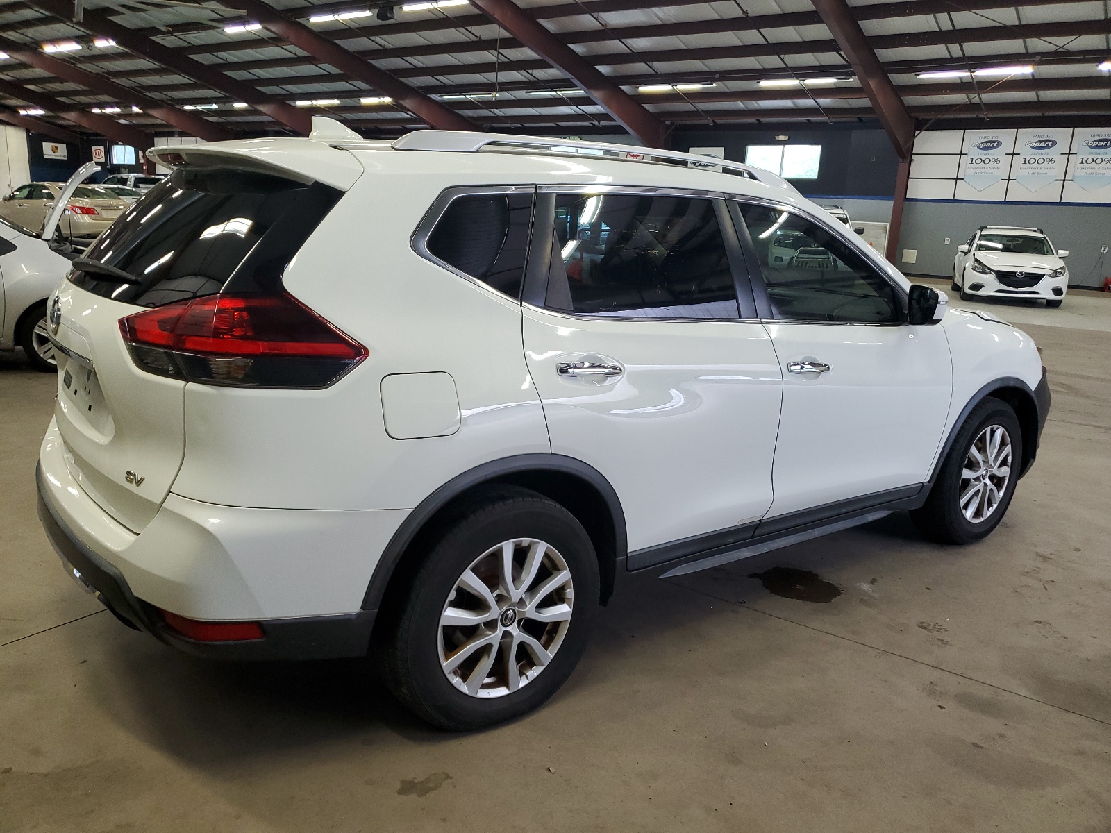 2018 Nissan Rogue S vin: KNMAT2MT9JP523067