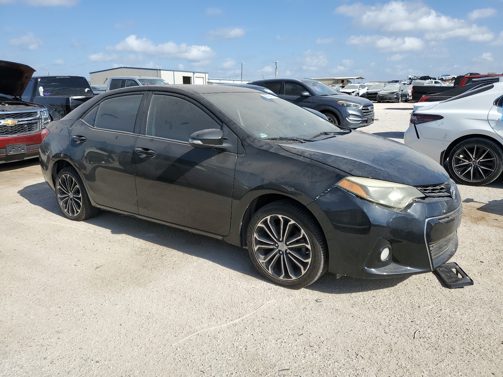 2014 Toyota Corolla L vin: 5YFBURHE6EP052568