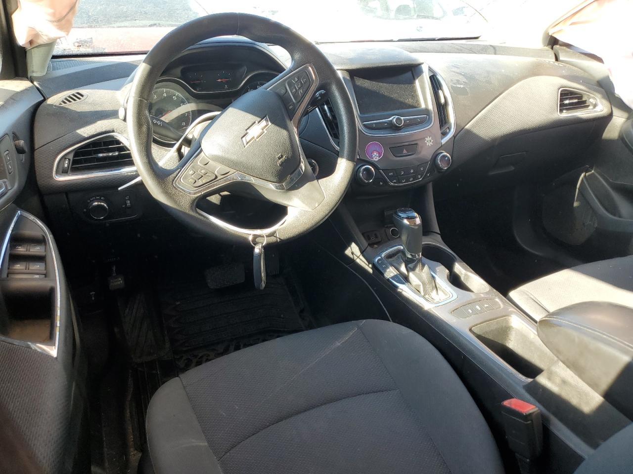 2019 Chevrolet Cruze - Image 8