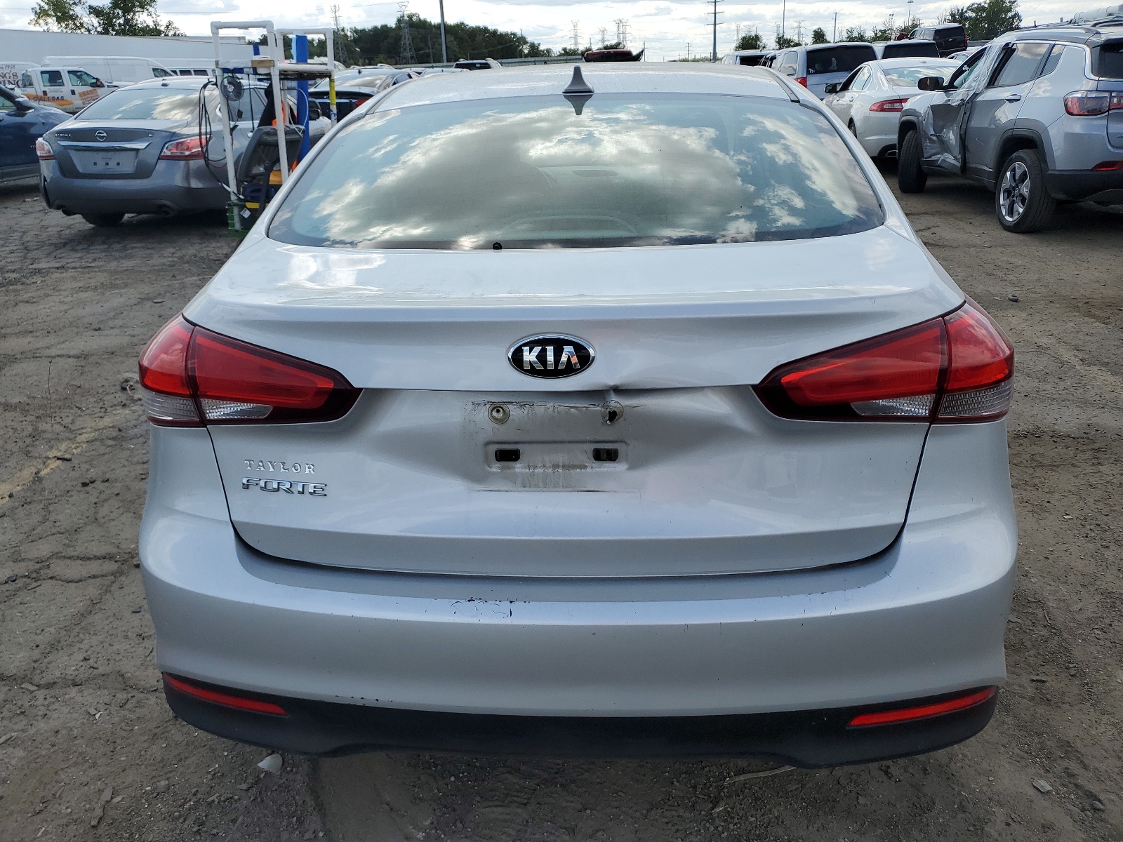 3KPFK4A73JE164634 2018 Kia Forte Lx