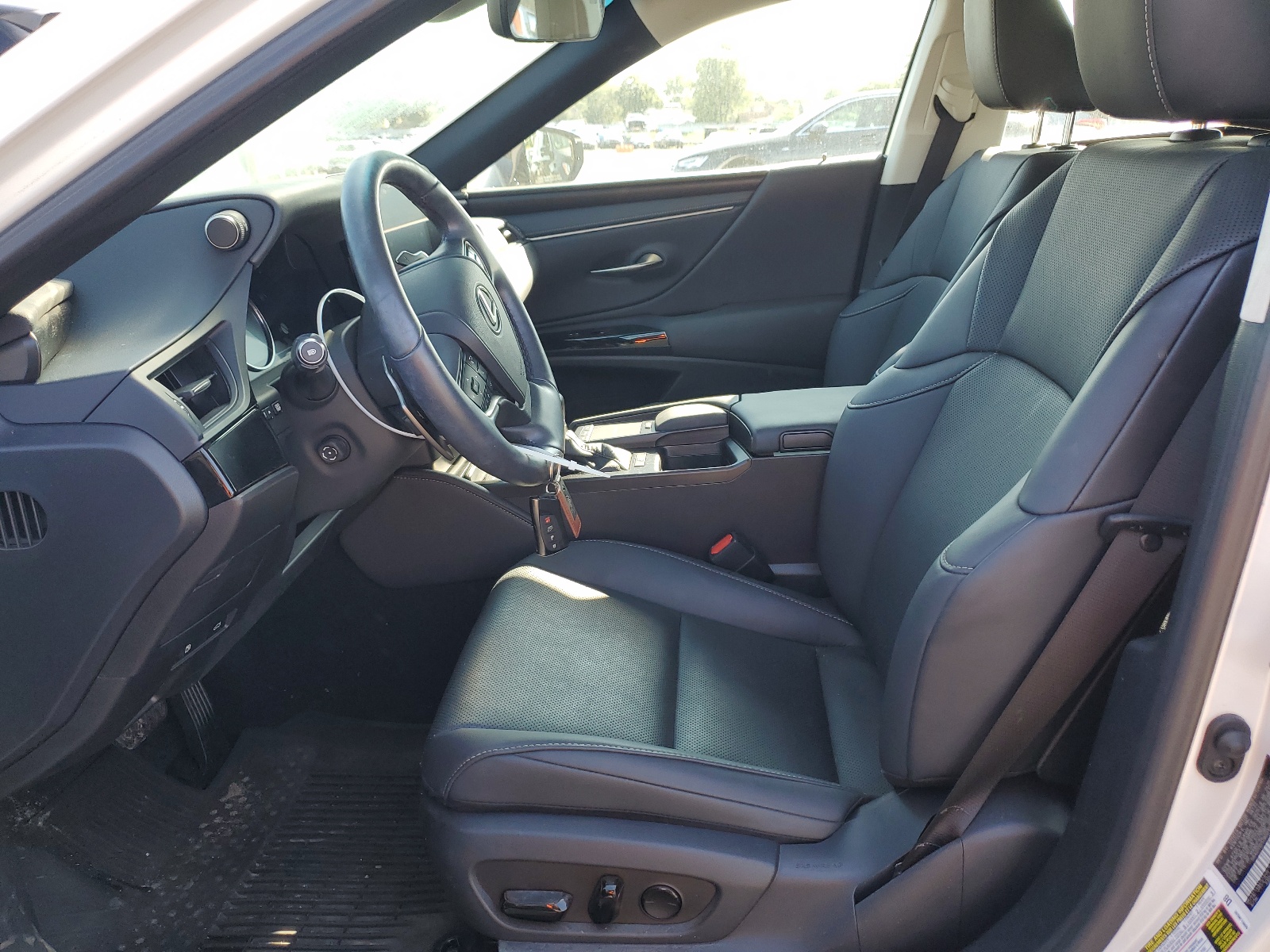 58AD11D17NU010259 2022 Lexus Es 250 Base