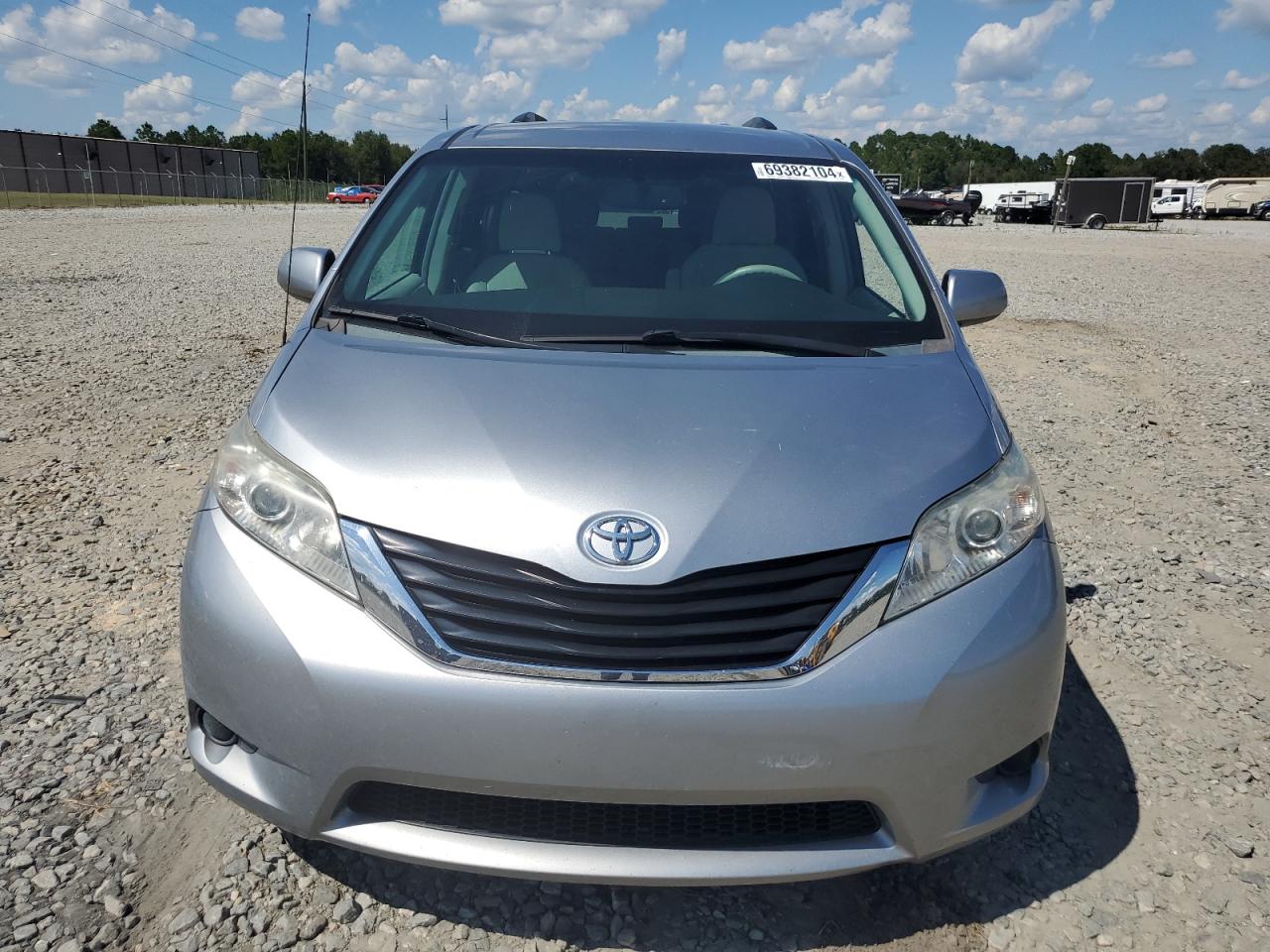 2013 Toyota Sienna - Image 5
