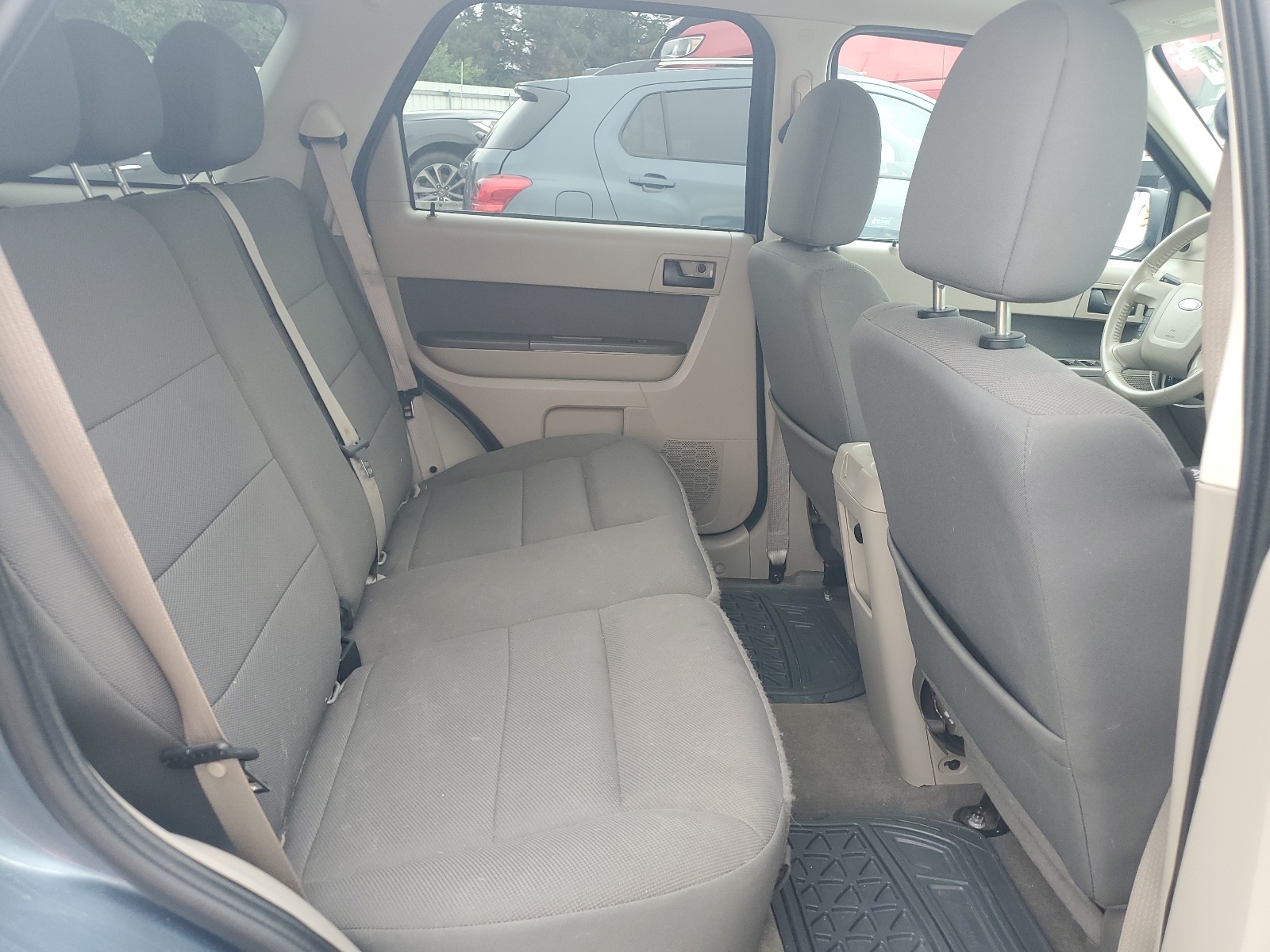 1FMCU0D79AKA94812 2010 Ford Escape Xlt