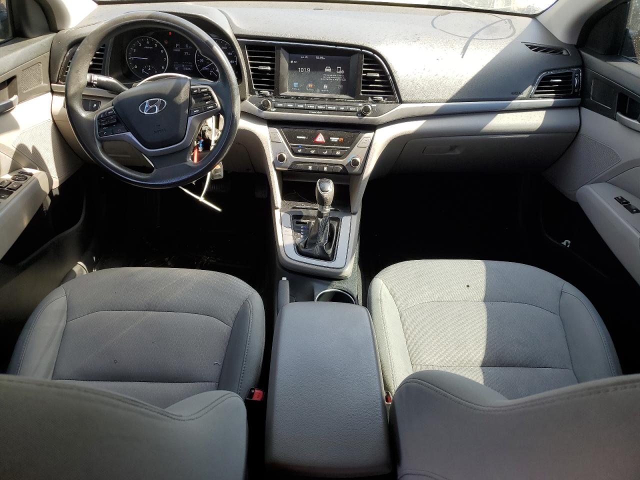 2017 Hyundai Elantra - Image 8