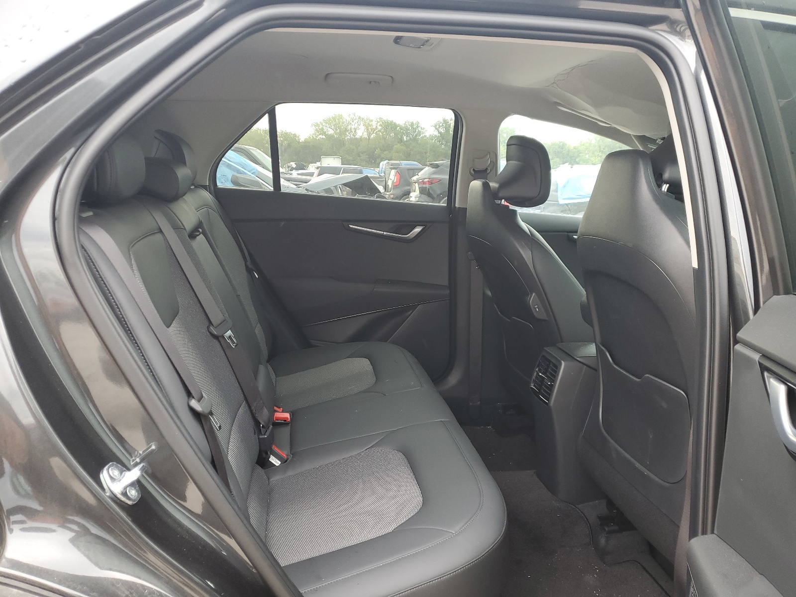 Фото: KNDCR3LE0R5148807 - 11