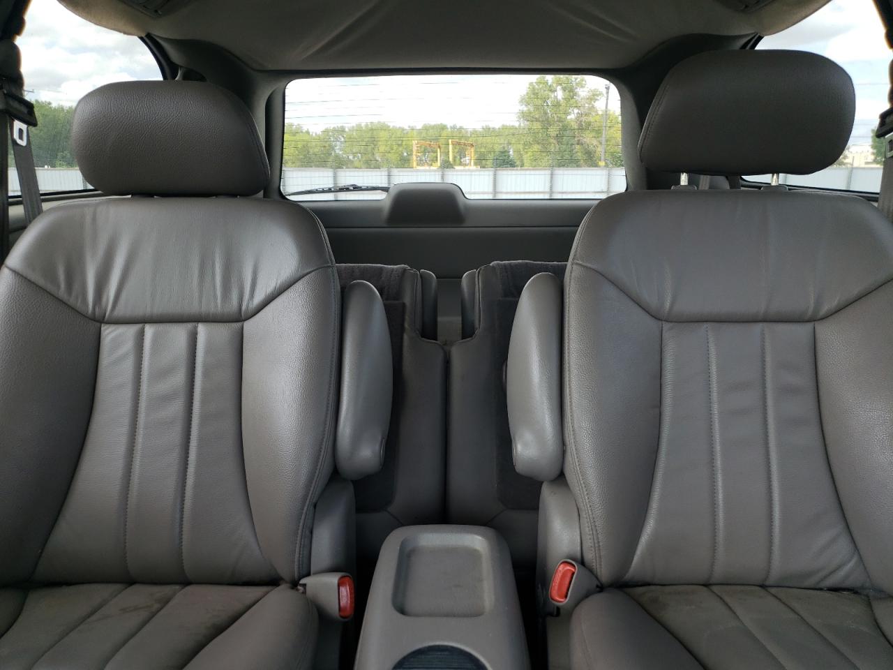 2003 Chrysler Town & Country Lxi VIN: 2C8GP54L23R188945 Lot: 68327634