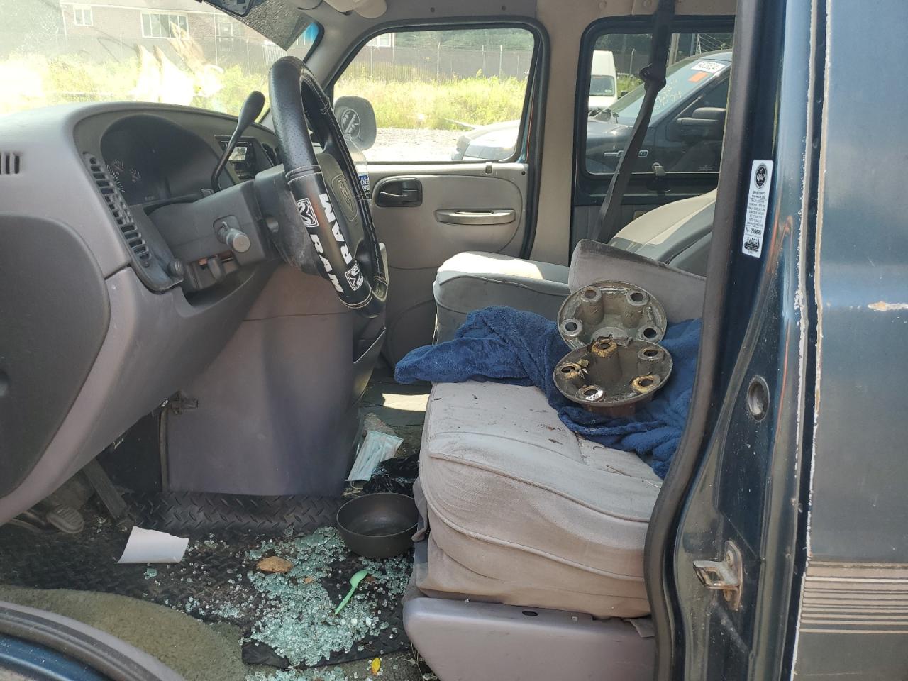 1998 Dodge Ram Van B1500 VIN: 2B6HB11Y4WK136876 Lot: 64833174