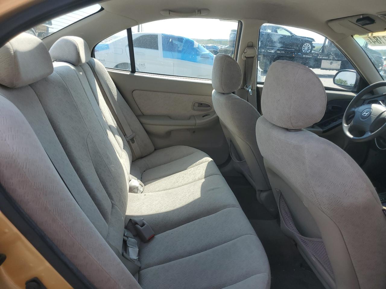 2004 Hyundai Elantra Gls VIN: KMHDN46D74U724363 Lot: 64649184