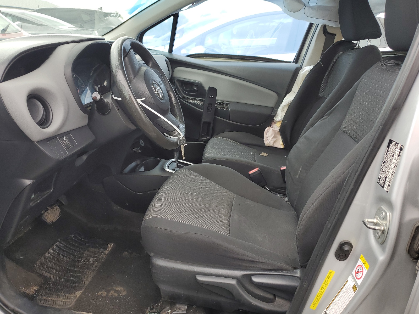 VNKKTUD32FA037606 2015 Toyota Yaris