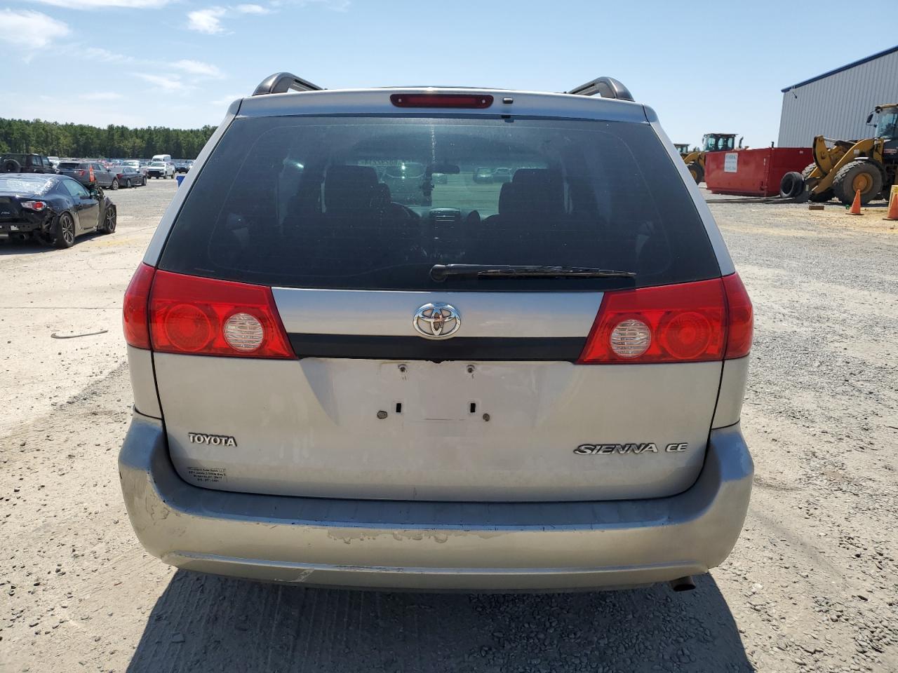 2007 Toyota Sienna Ce VIN: 5TDZK23C07S002566 Lot: 68292214