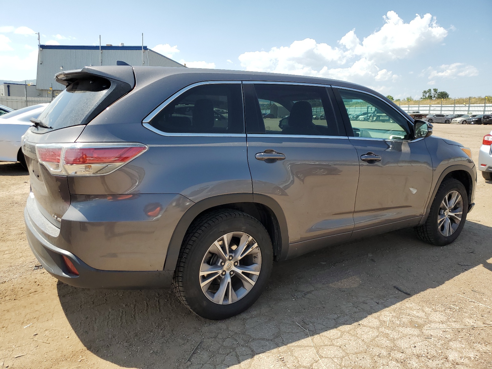 2015 Toyota Highlander Le vin: 5TDBKRFH3FS206133