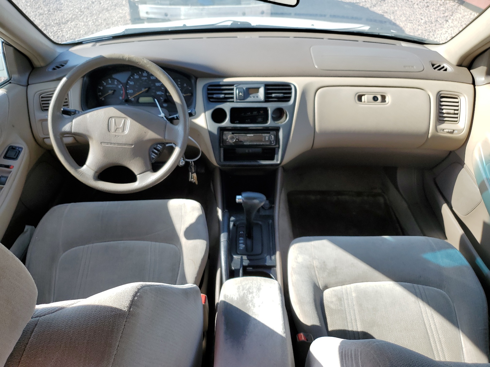 1HGCG1644YA085912 2000 Honda Accord Lx