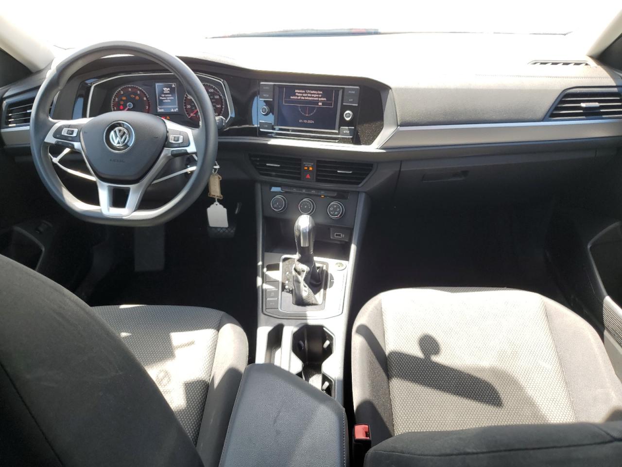 2019 Volkswagen Jetta - Image 8