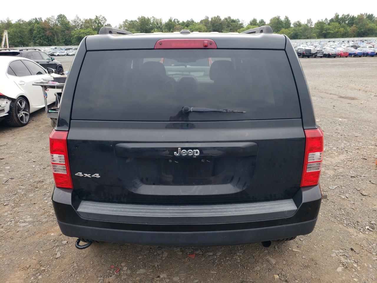 1C4NJRFB8FD176098 2015 Jeep Patriot Latitude