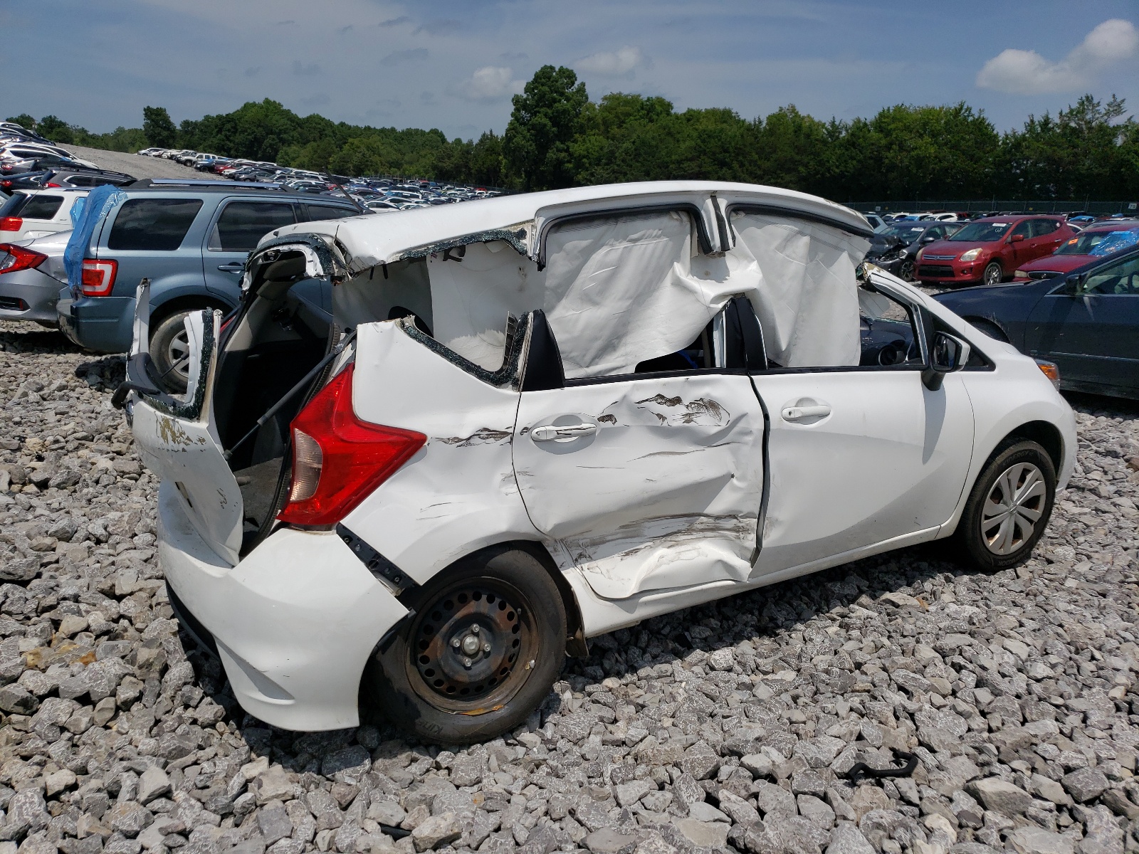 2018 Nissan Versa Note S vin: 3N1CE2CP1JL356810