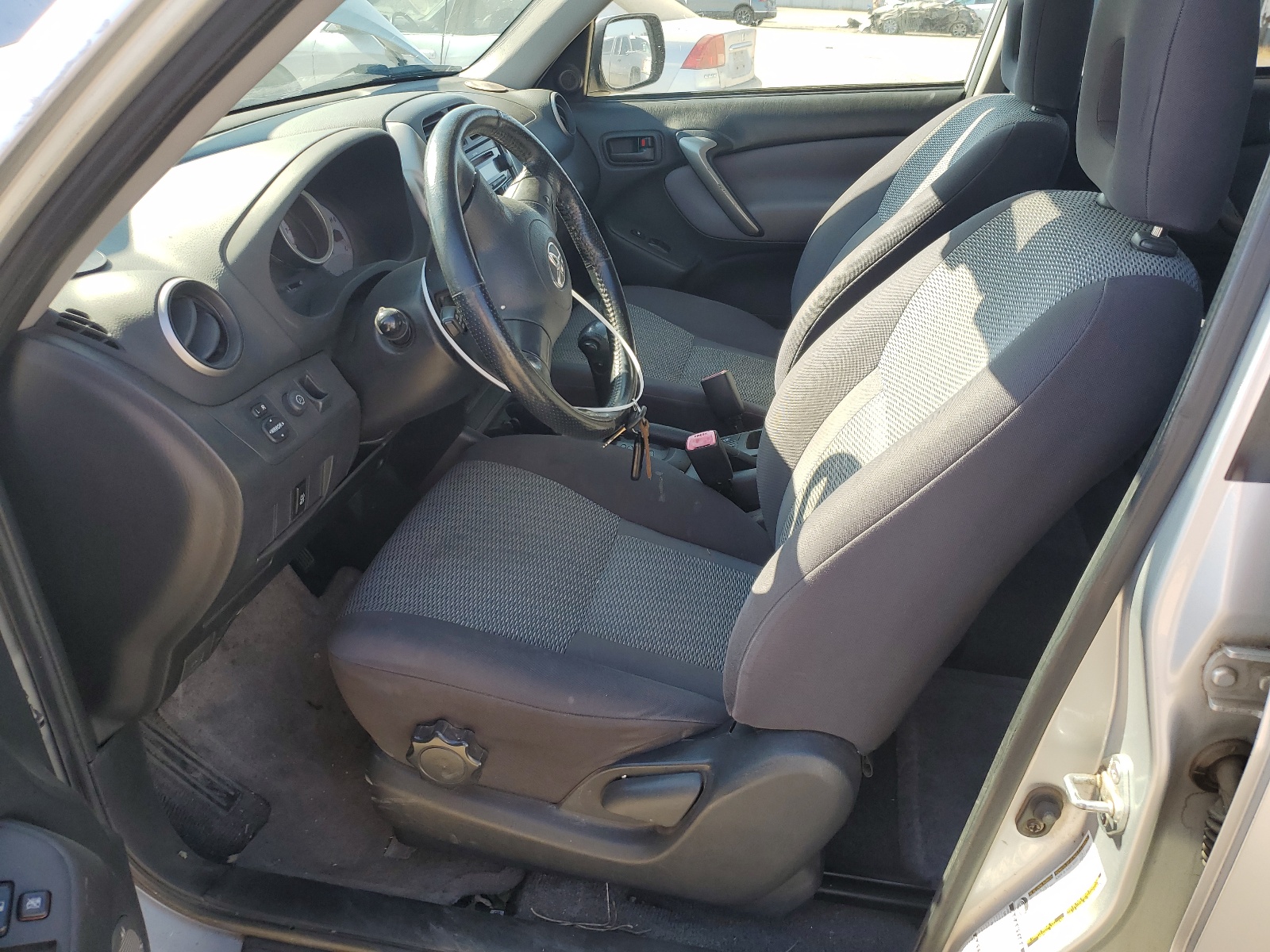 JTEHD20V940024068 2004 Toyota Rav4