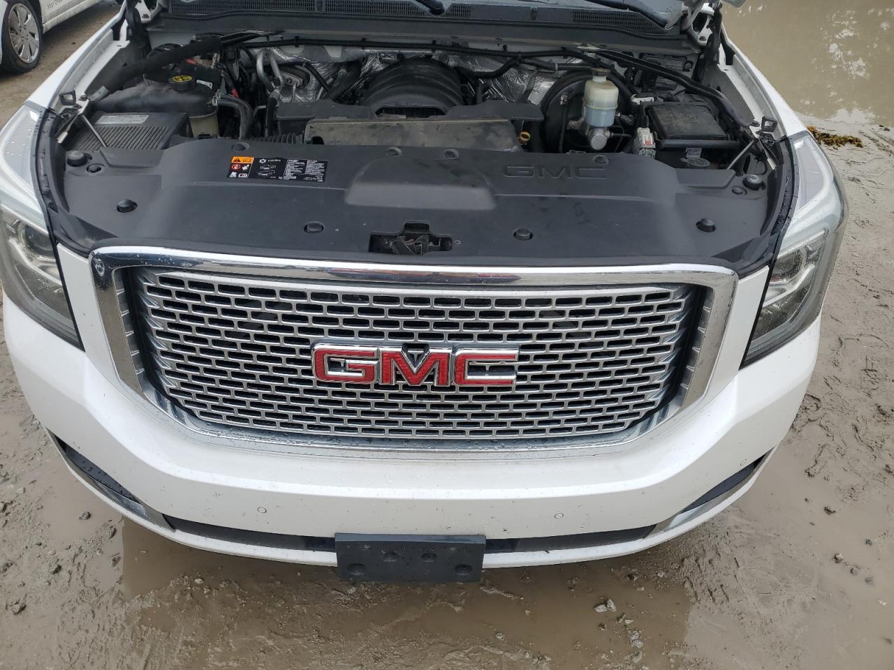 1GKS2HKJXGR421600 2016 GMC Yukon Xl Denali