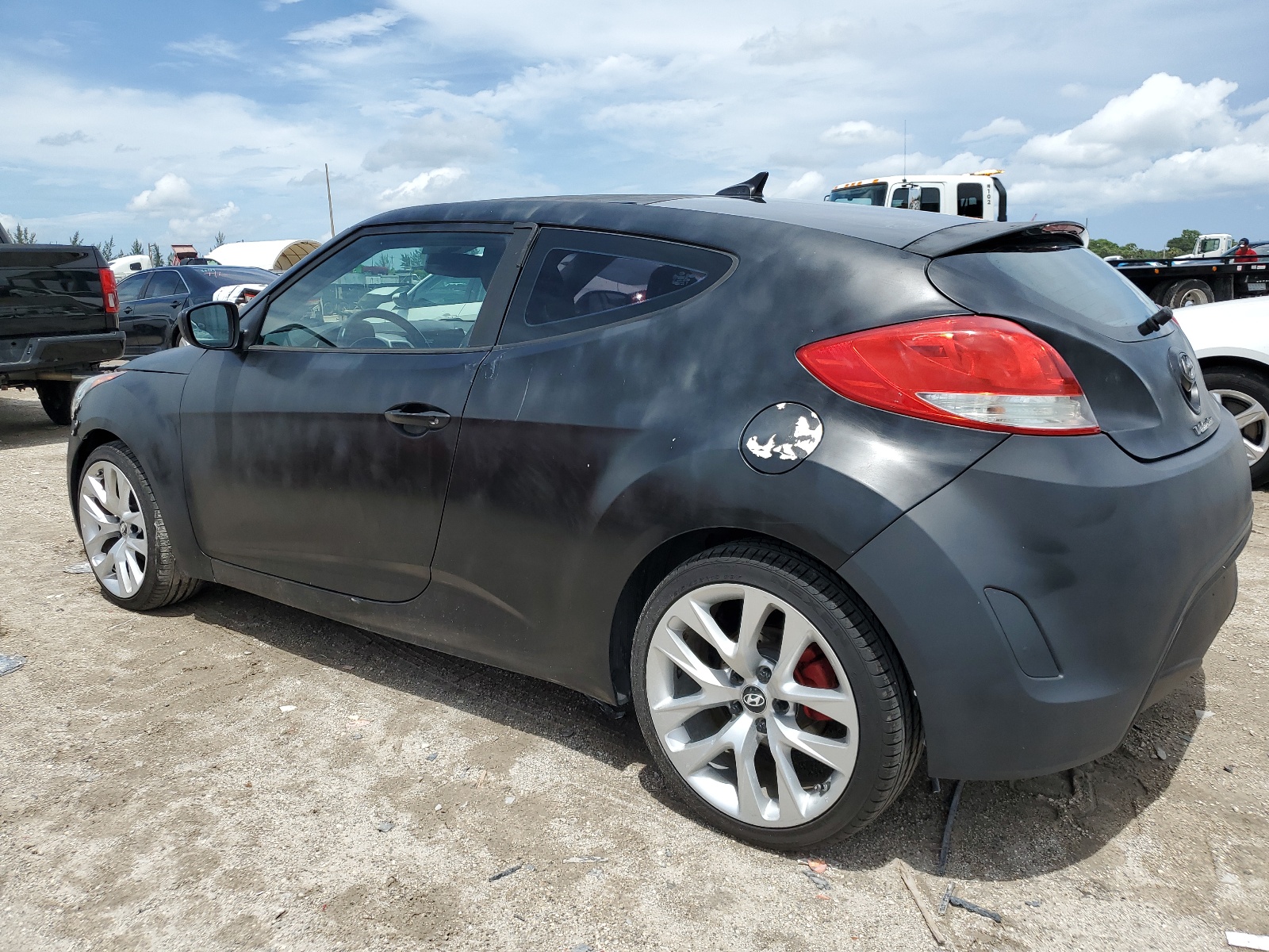 2013 Hyundai Veloster vin: KMHTC6AD4DU155265