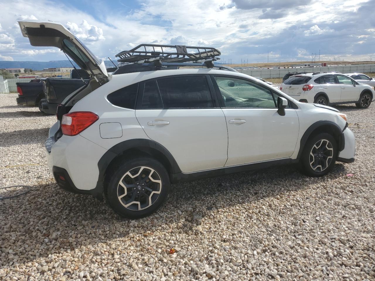 2016 Subaru XV - Image 3