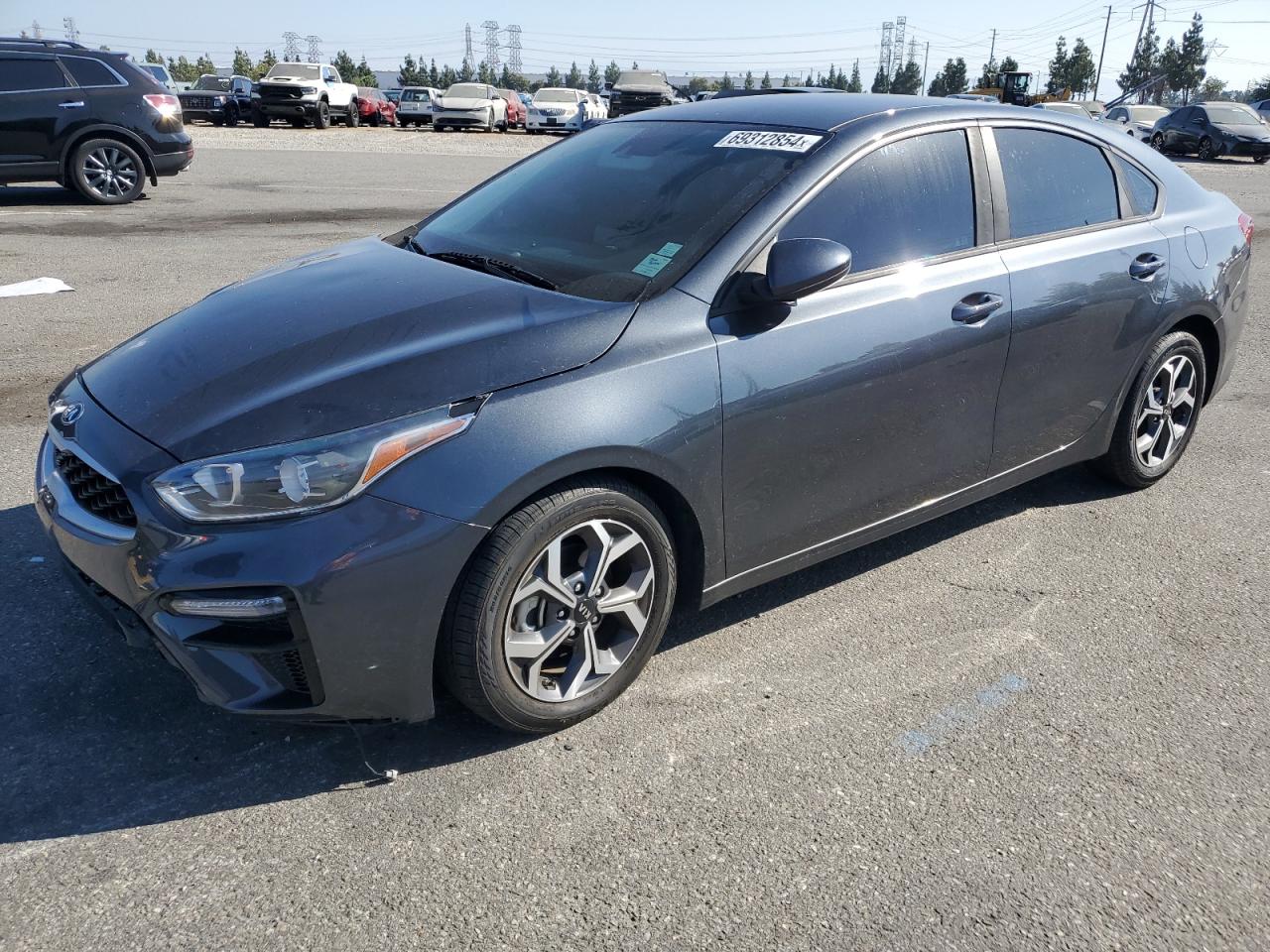 3KPF24AD6KE136527 2019 KIA FORTE - Image 1