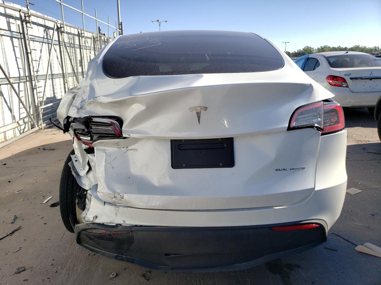 7SAYGAEE5RF010615 2024 Tesla Model Y