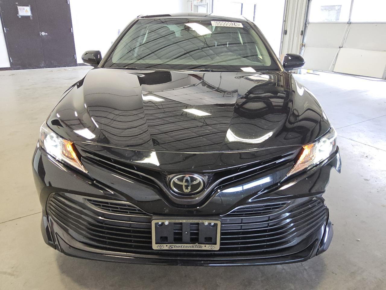 VIN JTNB11HK5J3028373 2018 TOYOTA CAMRY no.5