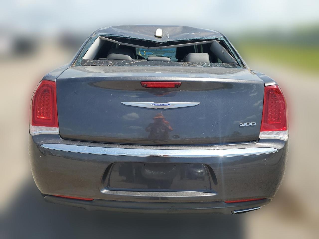 2017 Chrysler 300 Limited VIN: 2C3CCAAG6HH577214 Lot: 65938194