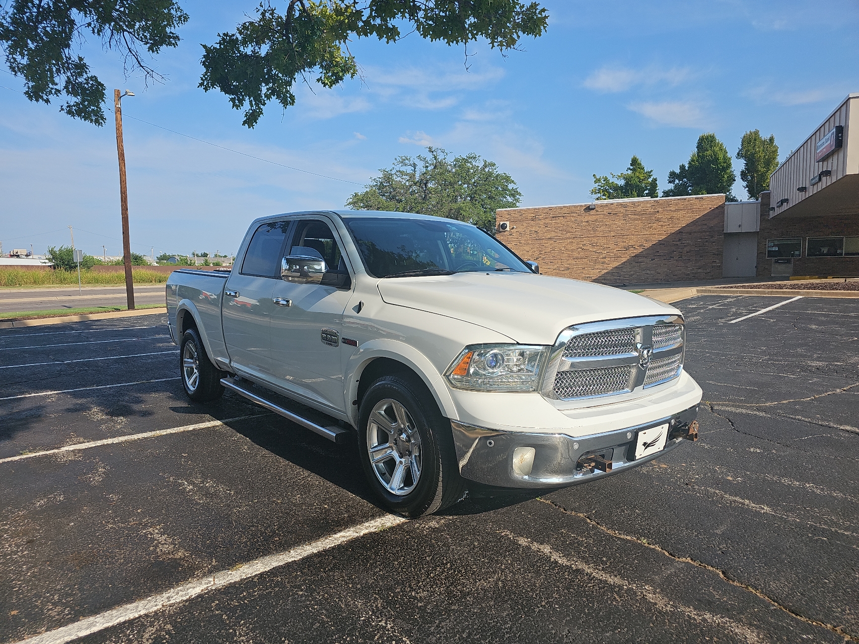 2016 Ram 1500 Longhorn vin: 1C6RR7WM9GS133605