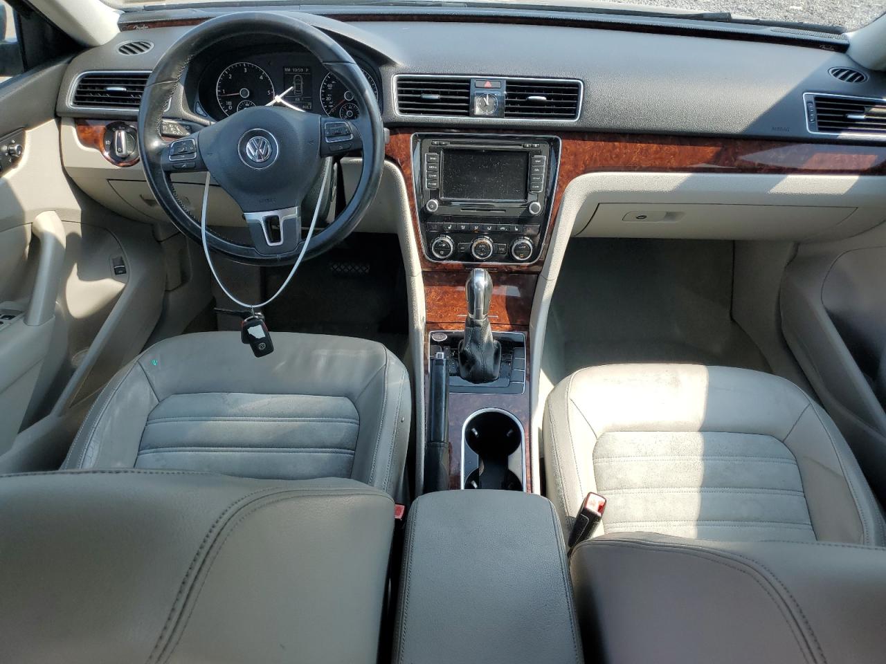 2013 Volkswagen Passat Sel VIN: 1VWCN7A36DC103389 Lot: 65605164