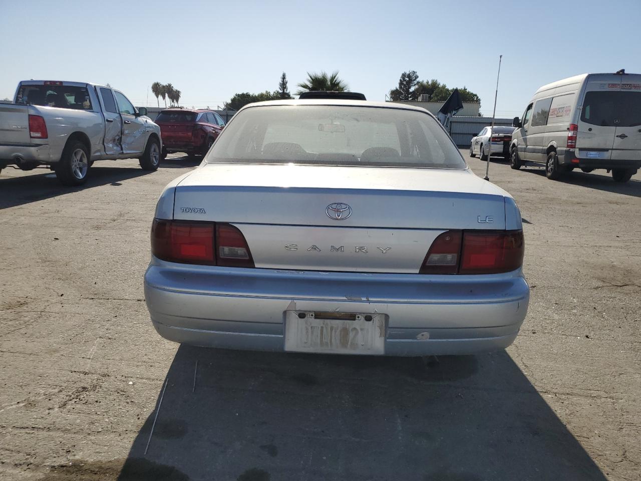 1995 Toyota Camry Le VIN: 4T1SK12E1SU576009 Lot: 68475354