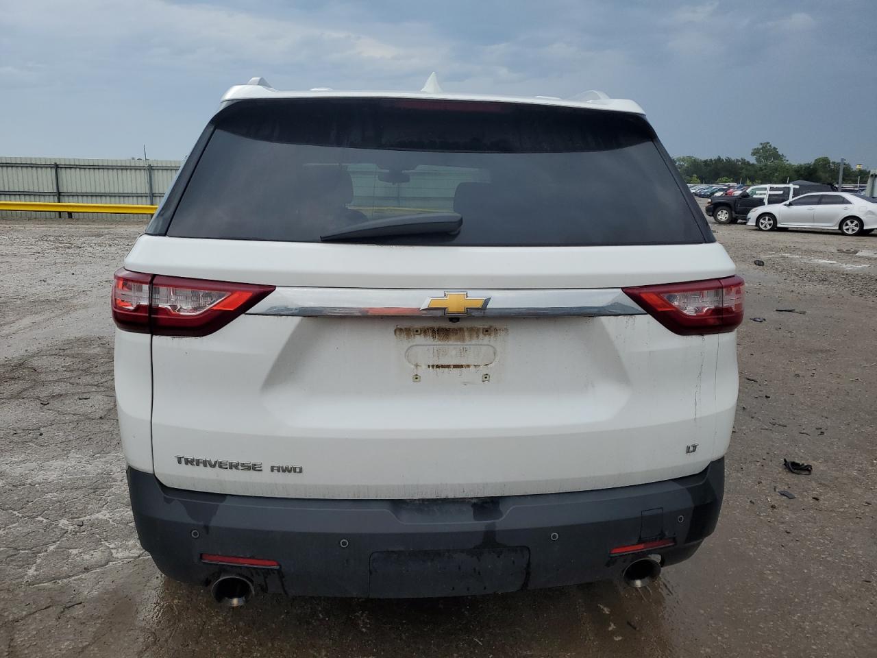 1GNEVGKW7JJ125811 2018 Chevrolet Traverse Lt