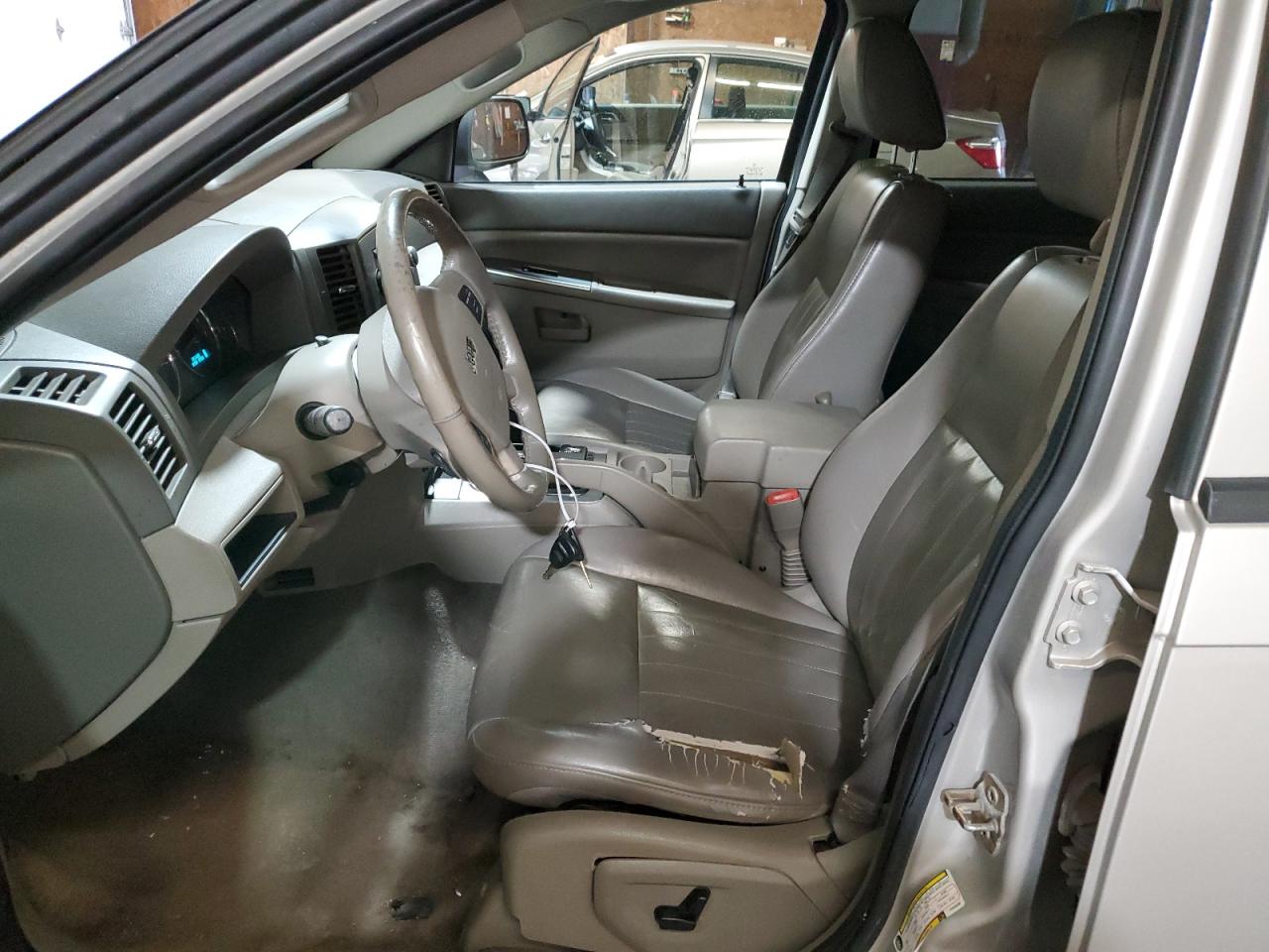 2007 Jeep Grand Cherokee Laredo VIN: 1J8HR48P67C548488 Lot: 65765194