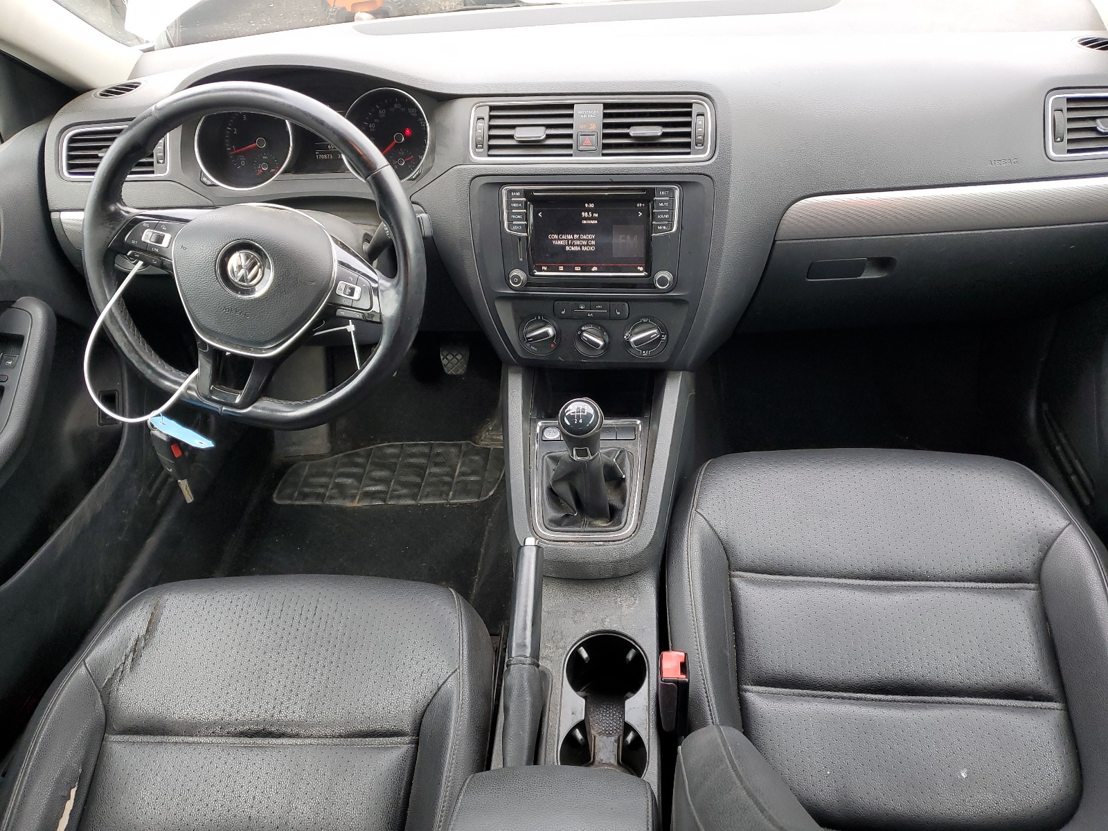 3VWB67AJ6HM270086 2017 Volkswagen Jetta Se