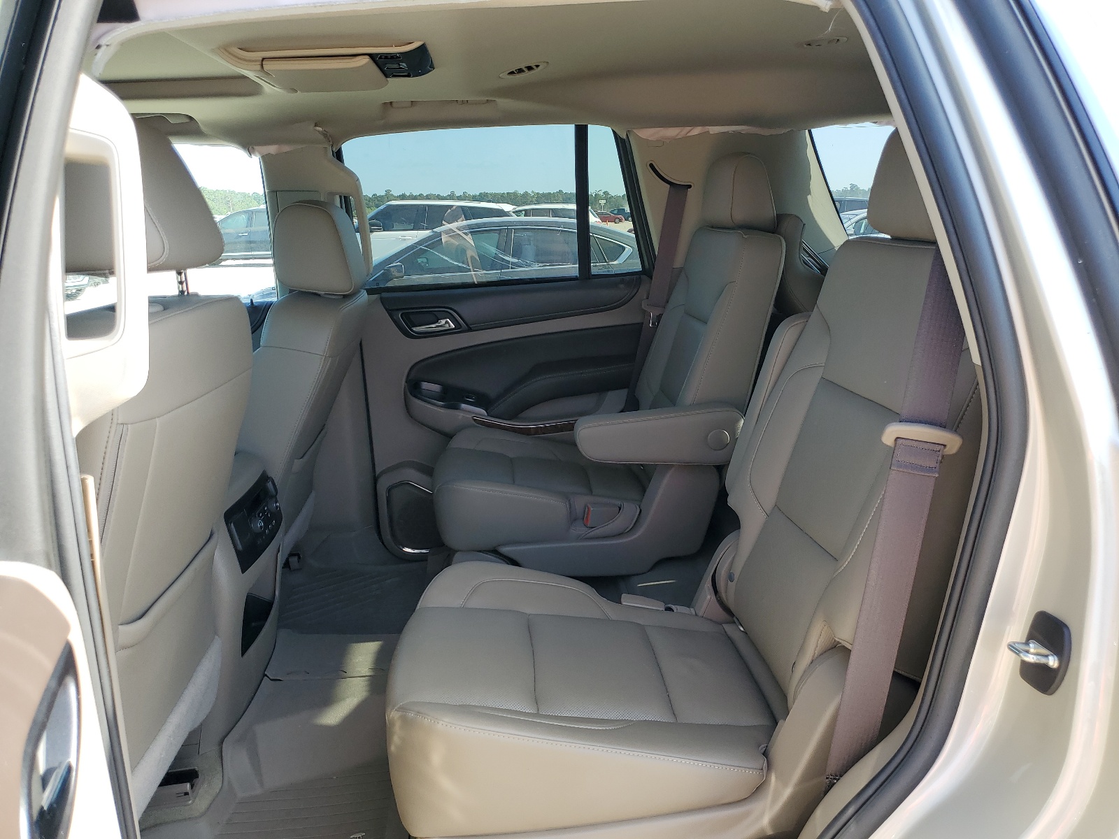 1GNSCCKC6HR399374 2017 Chevrolet Tahoe C1500 Premier