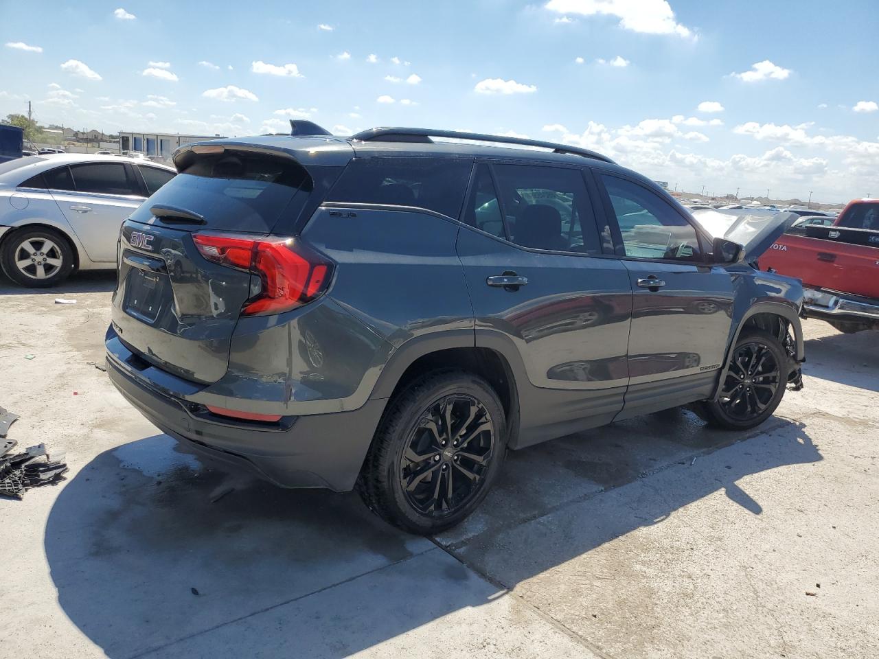 2021 GMC Terrain - Image 3