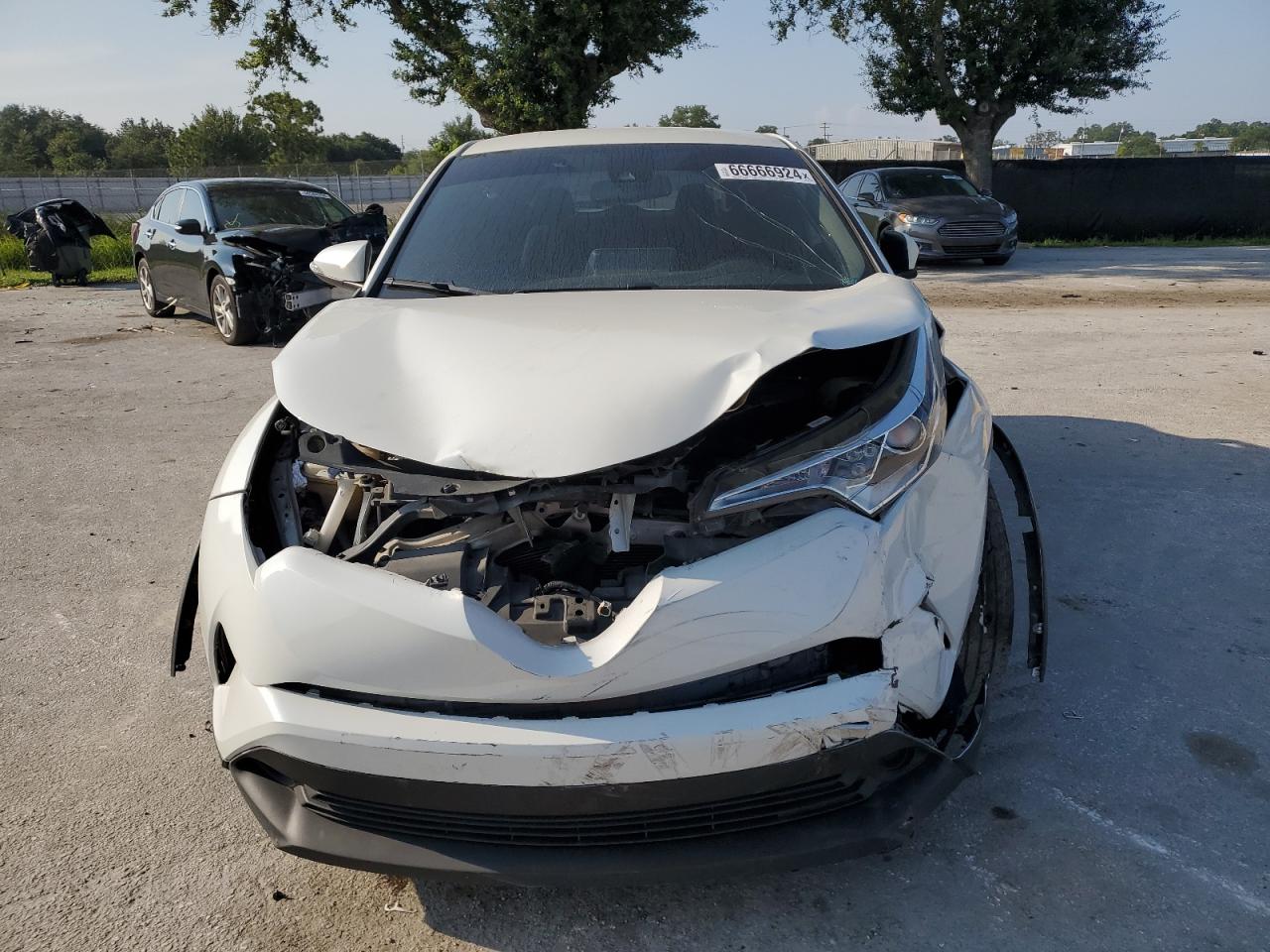2019 Toyota C-HR - Image 5