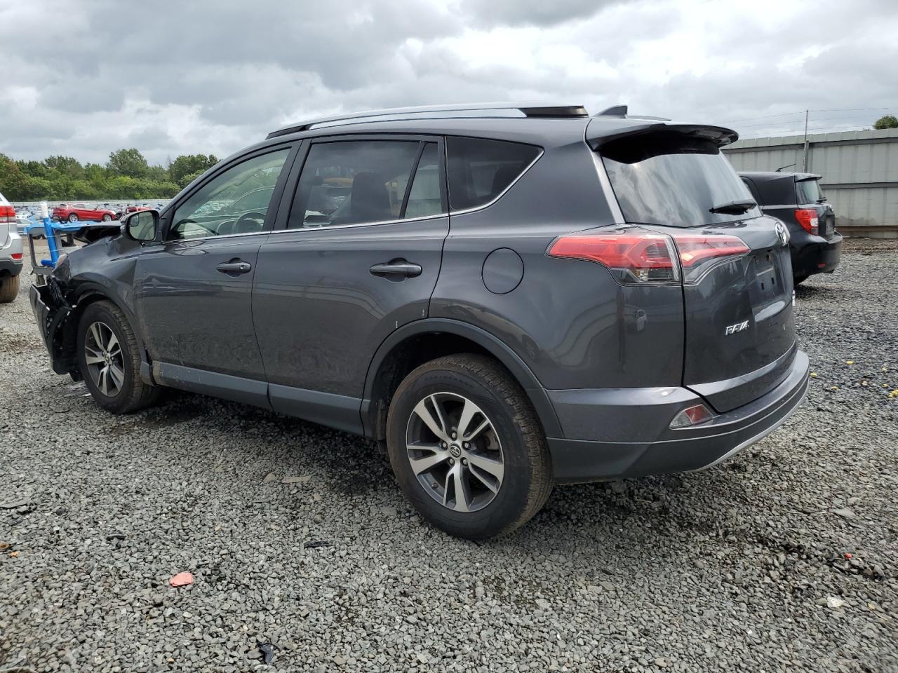 JTMRFREV5HJ105539 2017 TOYOTA RAV 4 - Image 2