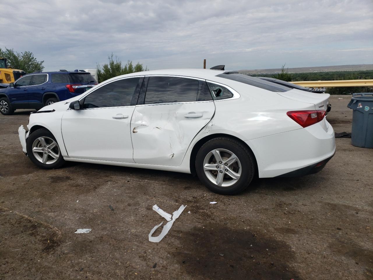 2019 Chevrolet Malibu - Image 2