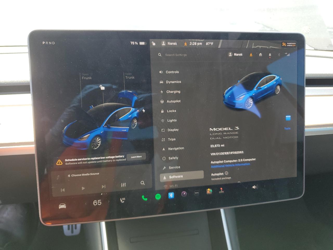 2018 Tesla Model 3 VIN: 5YJ3E1EB7JF092063 Lot: 67904424