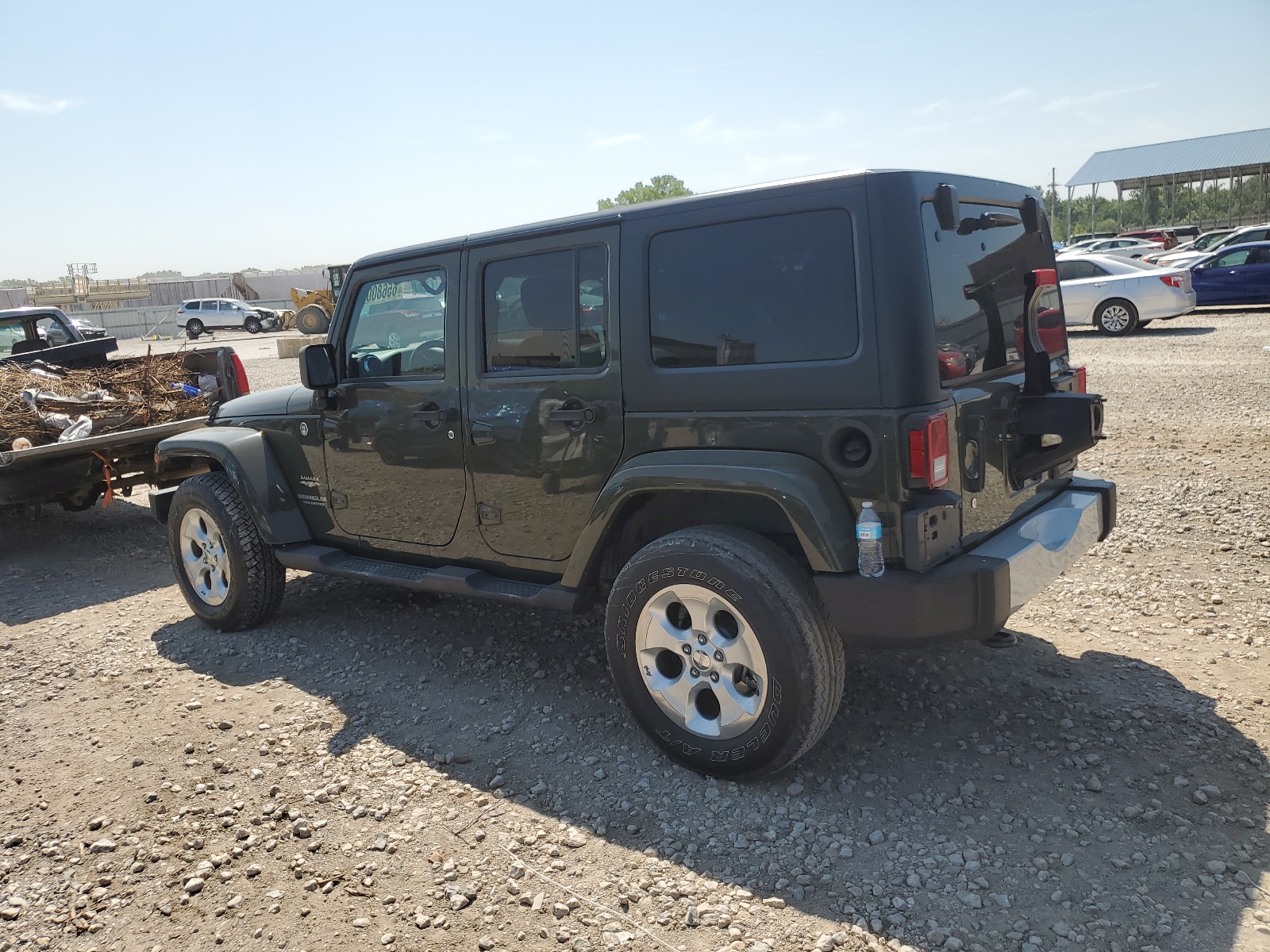 1C4BJWEG3FL581712 2015 Jeep Wrangler Unlimited Sahara