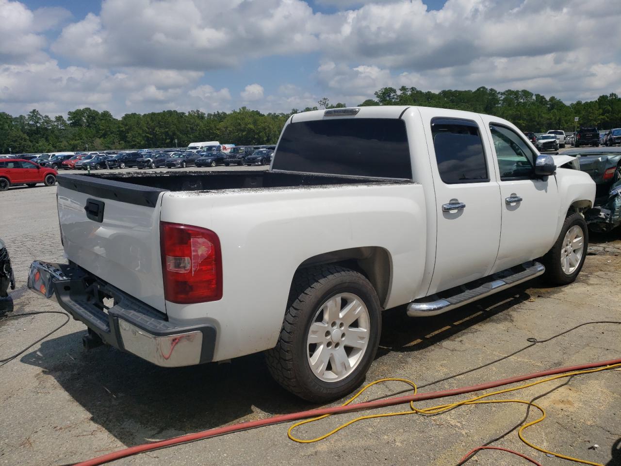 2011 Chevrolet Silverado - Image 3